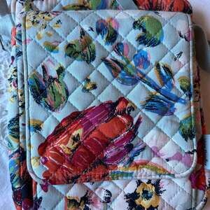 NWT Vera Bradley RFID Deluxe Travel Wallet in Cotton/Sea Air Floral/MSRP